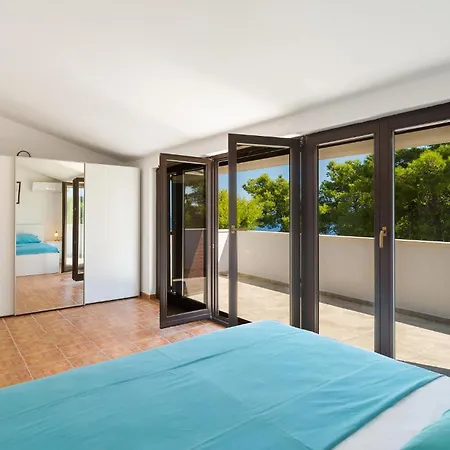 Awesome In With House Sea View * Stomorska