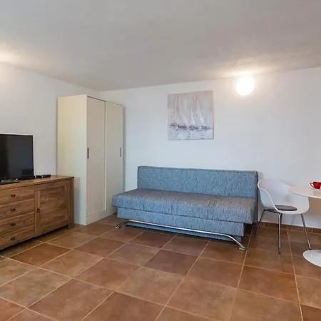 Awesome In With House Sea View Stomorska